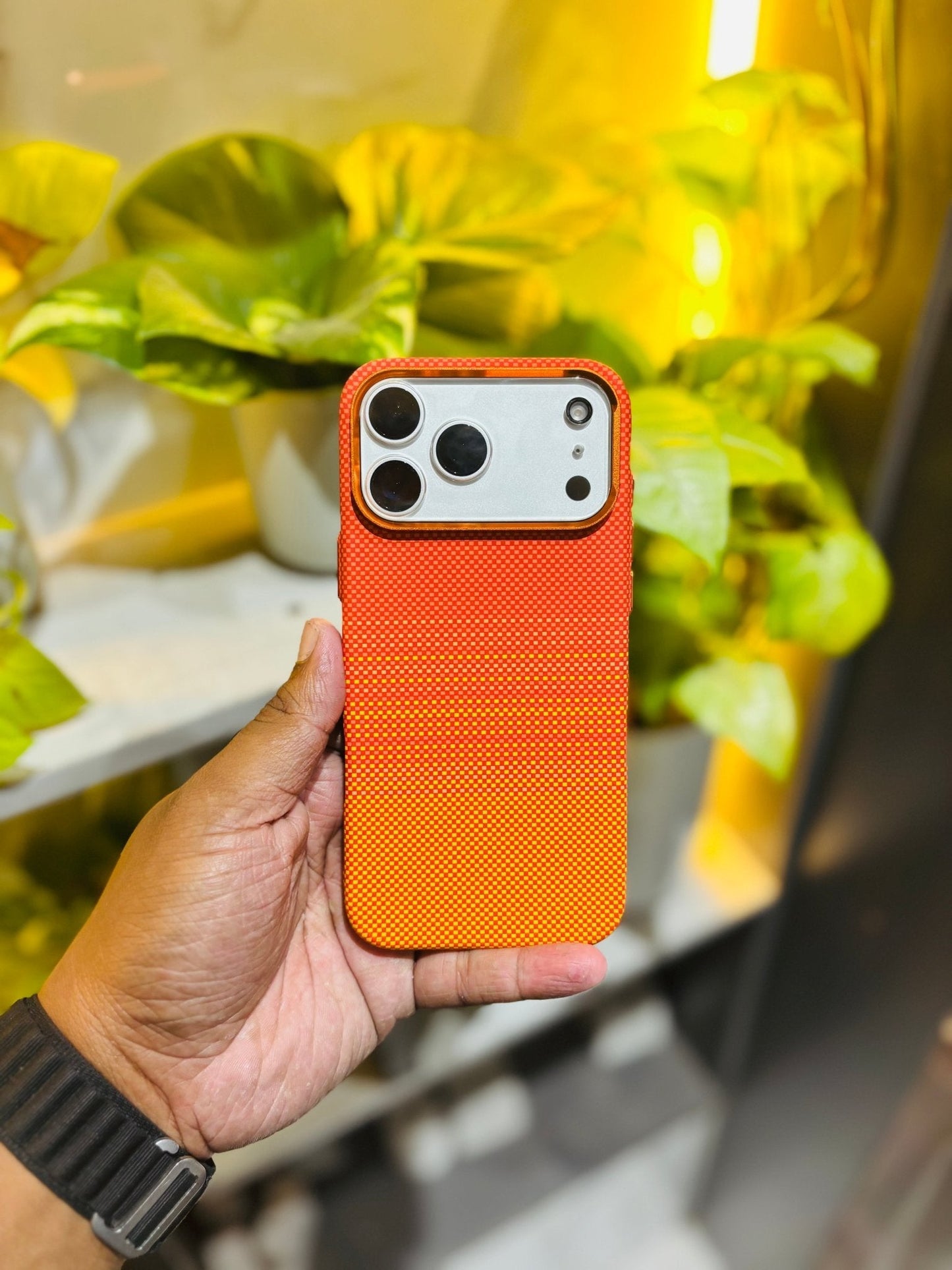 Luxo Crimson Flame - Online lifestyle - Luxo Crimson Flame